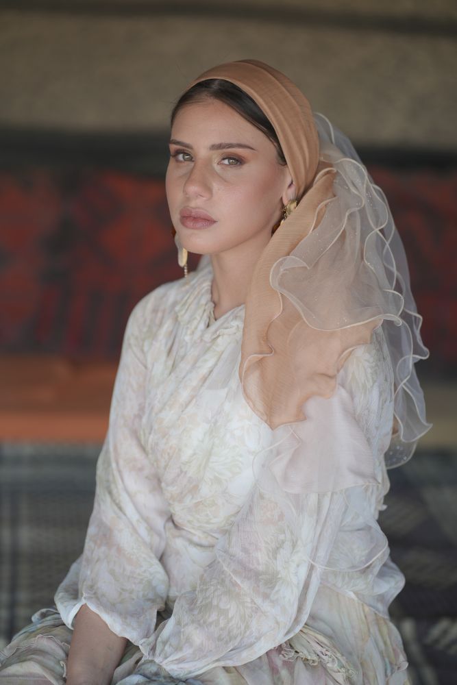 גומיה טלטלים בז' (לא כולל את המטפחת)