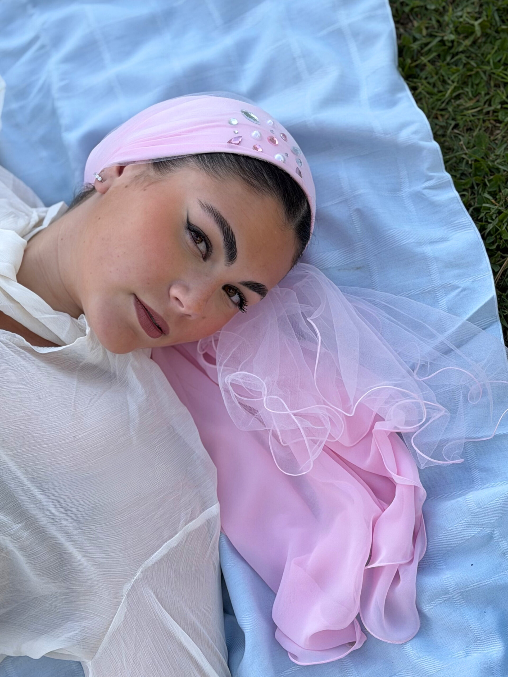 מטפחת יומי יוקרתי ורודה עם/בלי קריסטלים