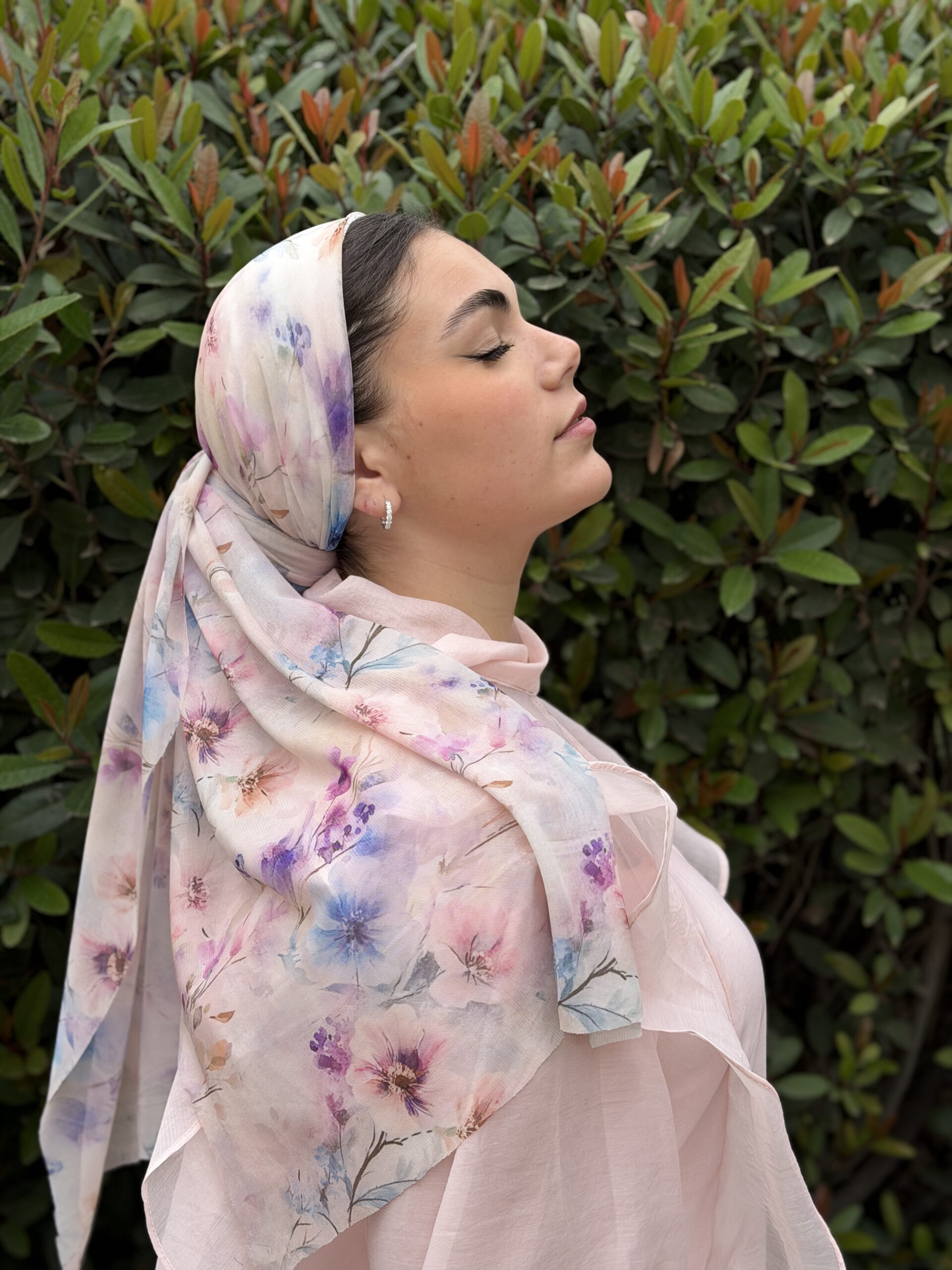 מטפחת לונג פרחונית שיפון לייקרה ורודה סגולה וכחולה