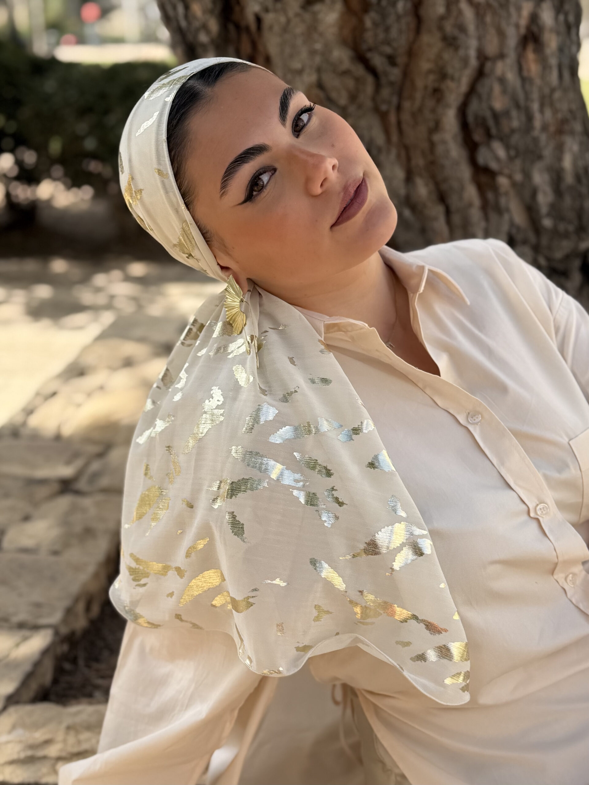 מטפחת ערב מנומרת שמנת וזהב