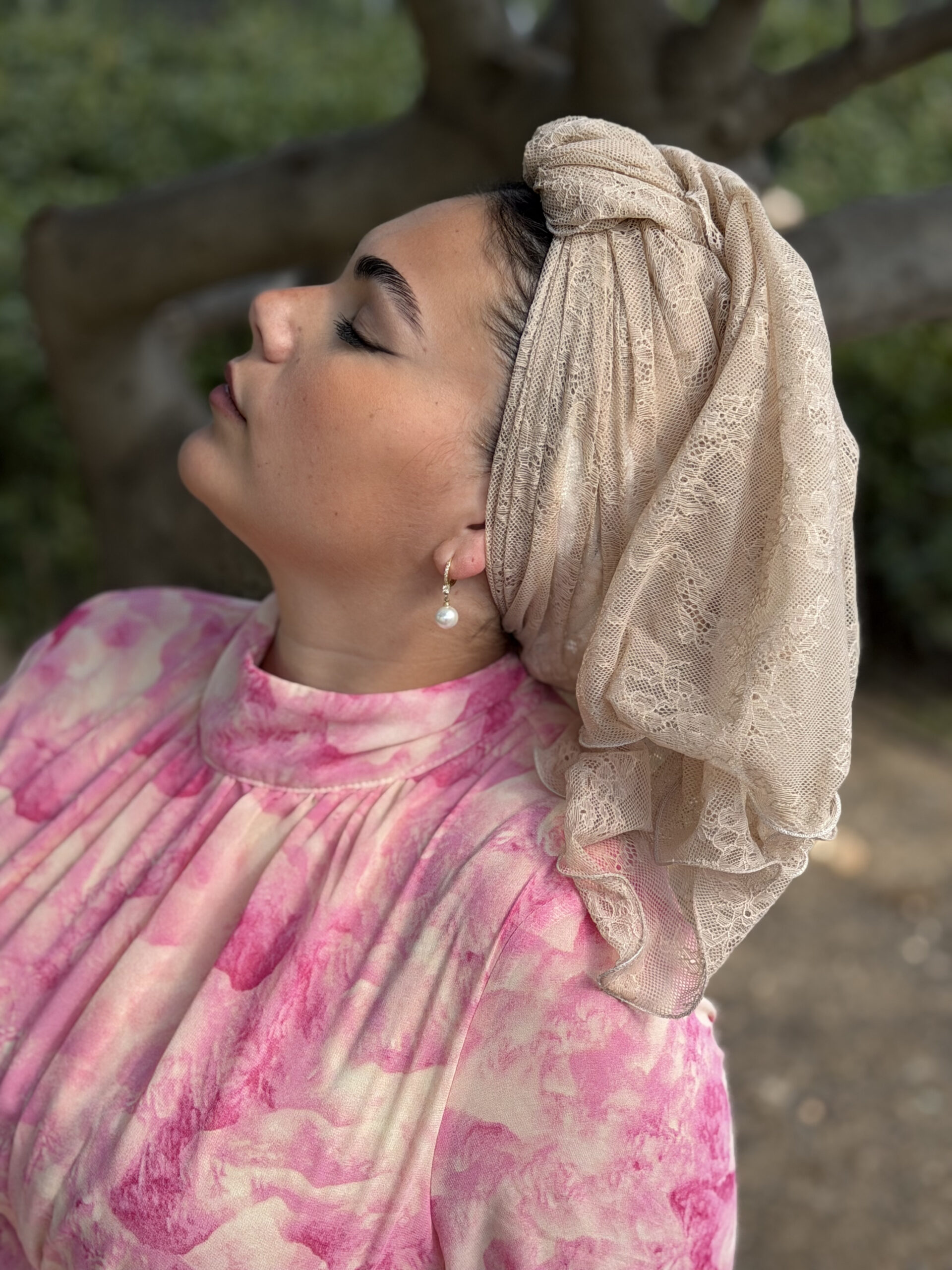 מטפחת תחרה ניוד