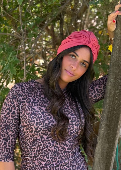 מטפחת לים מוכנה ללבישה ורודה