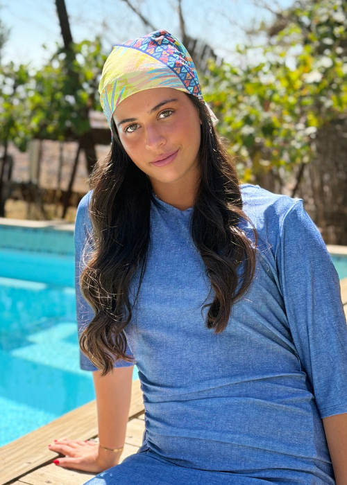 מטפחת משולשת צבעונית לקיץ