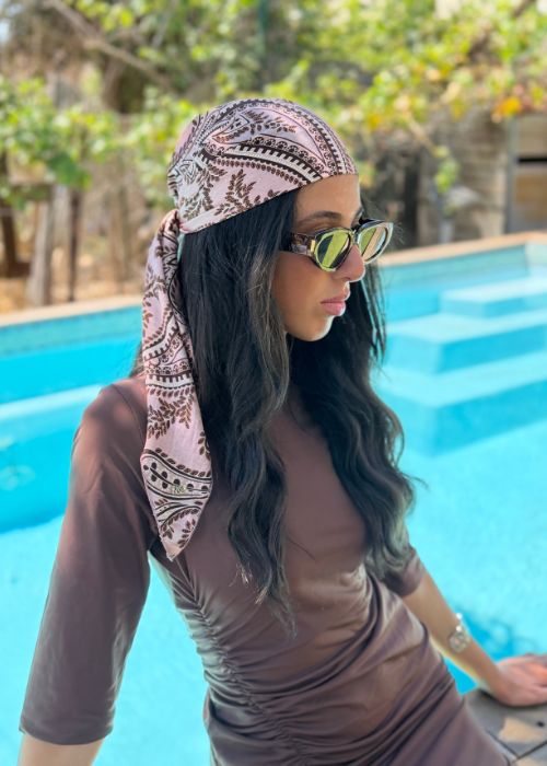 מטפחת משולשת בנדה ורודה וחומה