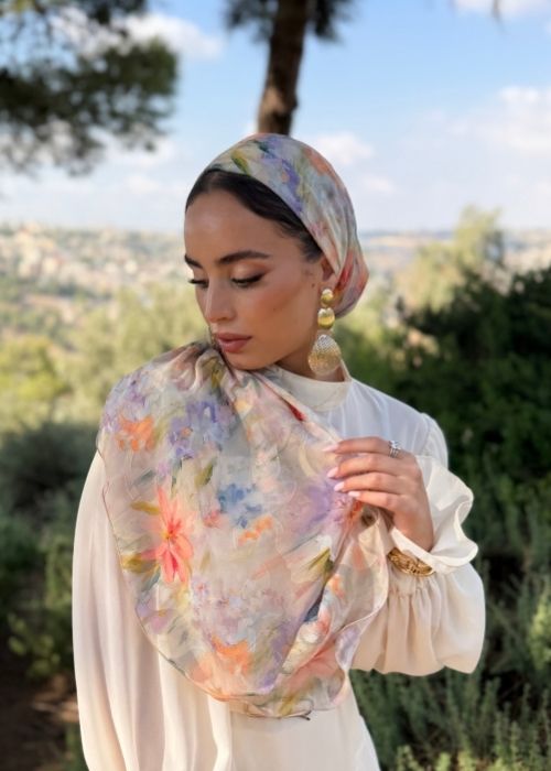 מטפחת פרחונית צבעונית