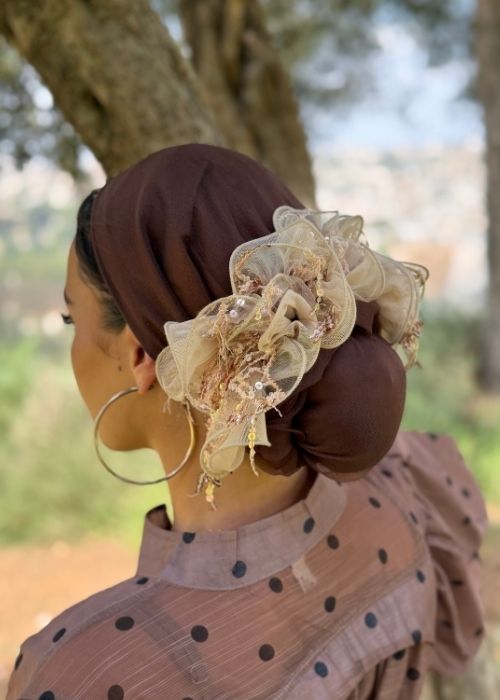 סרט סמוק טול רשת בז' עם חוט פאייטים ורוד ניוד (לא כולל המטפחת)