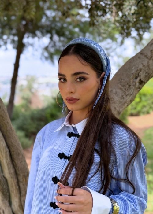 קשת כחולה עם מפל פאייטים (לא כולל המטפחת)