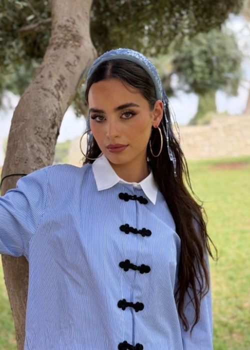 קשת כחולה עם מפל פאייטים (לא כולל המטפחת)